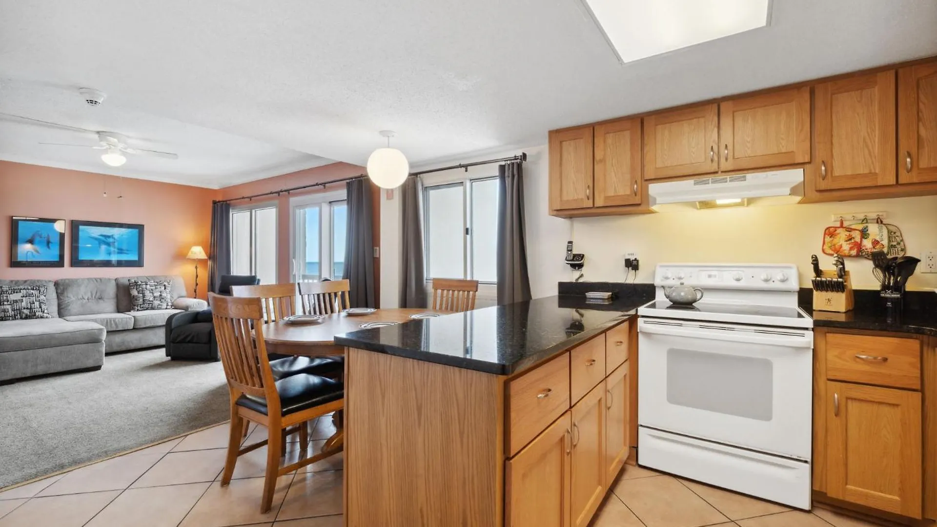 Paradise At This Two Bedroom Pinnacle Port Condo! بنما سيتي بيتش بيت للعطل